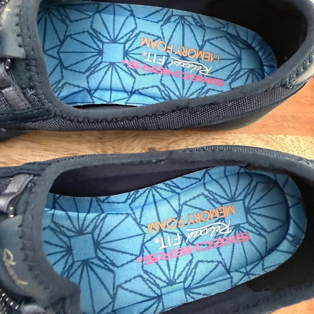 Skechers Relaxed Fit Memory Foam Navy Blue Bungee‎ Slip On Sneakers Wmns Sz 6.5